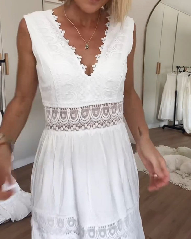 Ninfea | Bezrękawowa sukienka midi w stylu boho z koronkowymi detalami